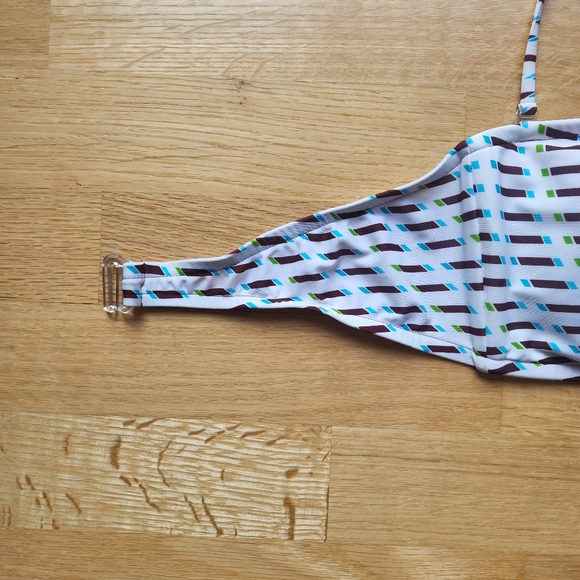 NWOT Mossimo Bikini Top - Picture 3 of 9